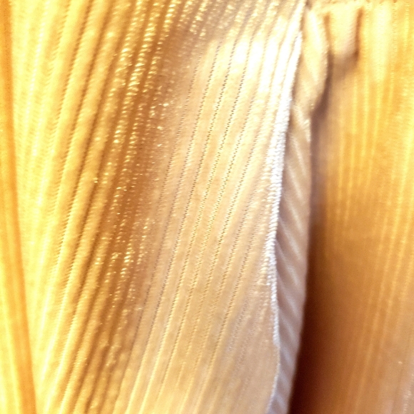 Beautiful new Celebrity Pink cut-out body suit size xl - Picture 4 of 5